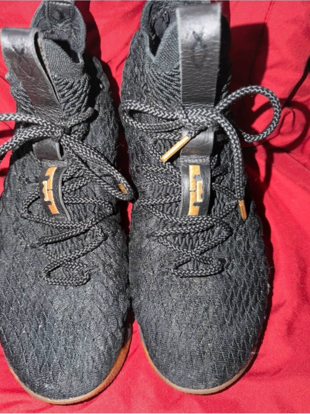 Nike LeBron 15 Black Gum Metallic Gold Sneaker Men's Size 9